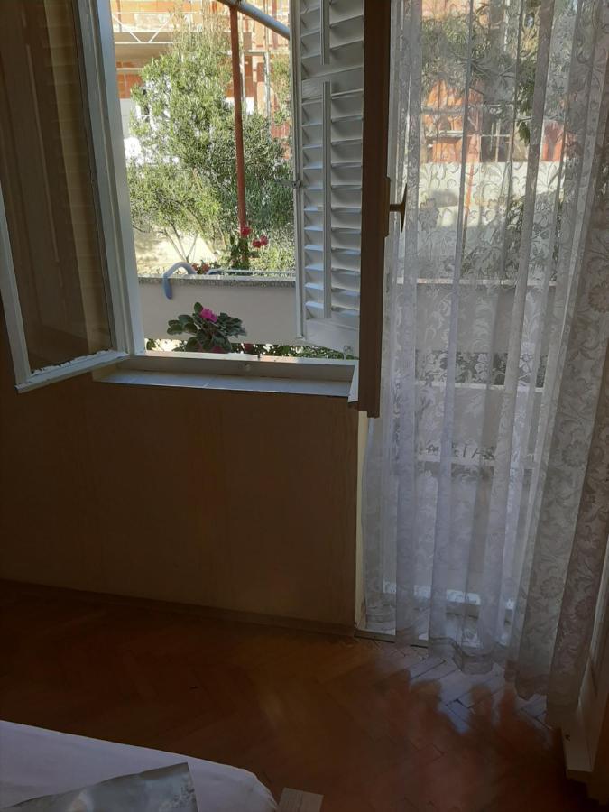 Apartments And Rooms Ljubica Лун Екстериор снимка